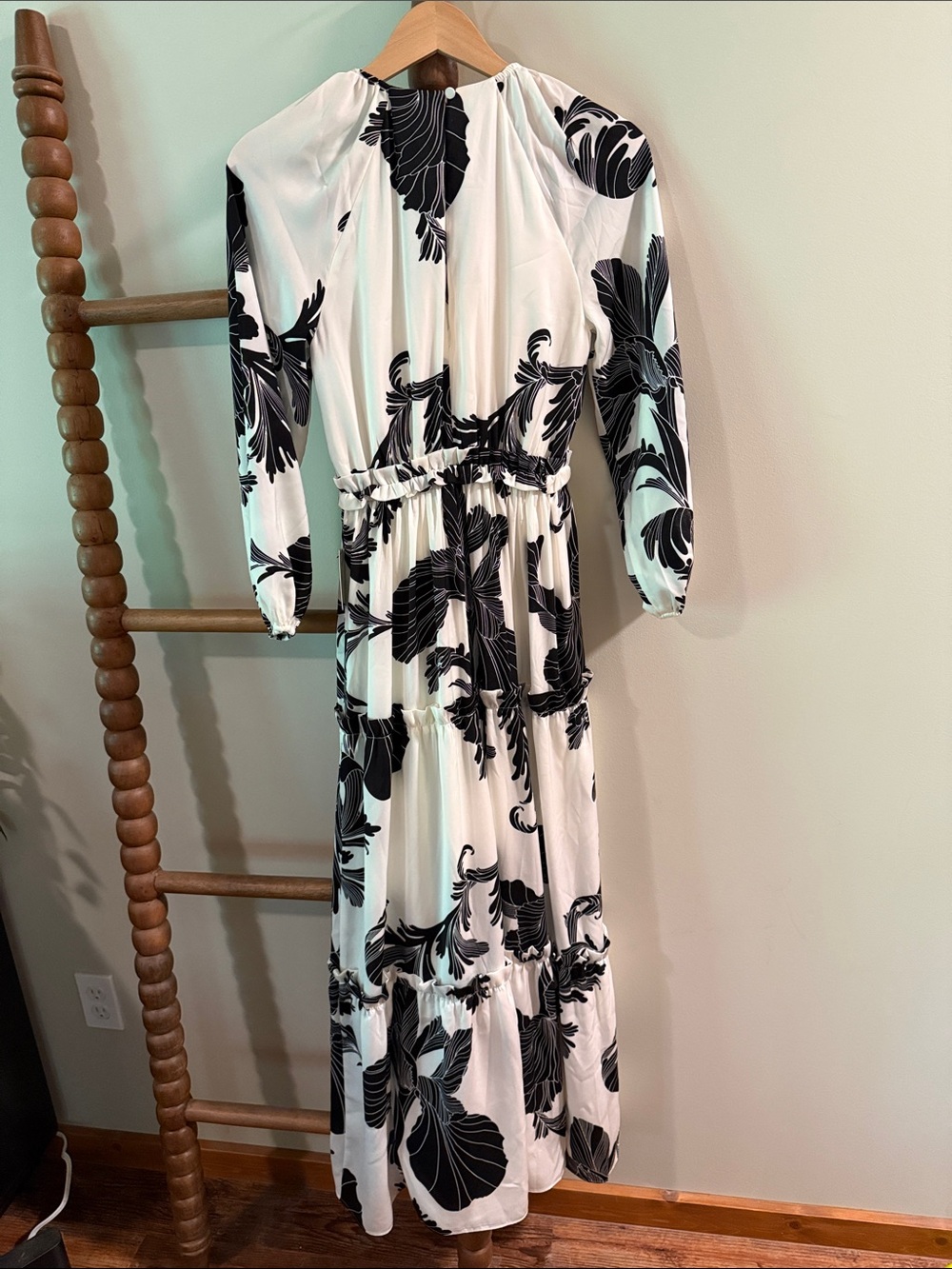 Express Black & White Floral Tiered Maxi Dress - Picture 3 of 3